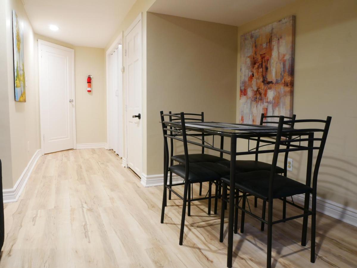 Appartamento Private Basement, Bath, Living Area In Morrison Esterno foto